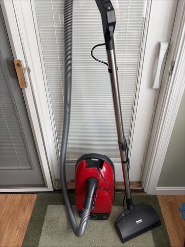 Miele red star s312i - red,