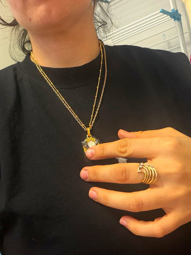 Gold colour round locket - gold,