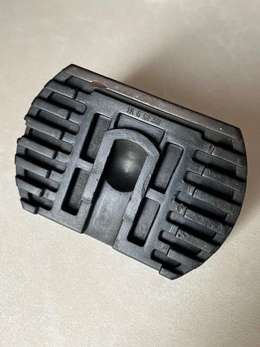 Mgzt rover jacking pad - /,