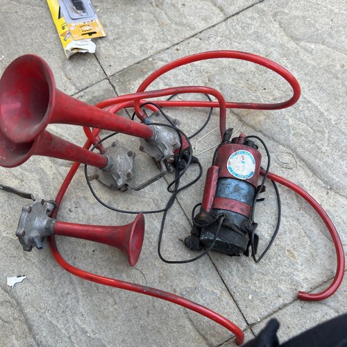 Air horns vintage 1970s - horns,