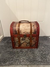 Storage Chest Box / Display