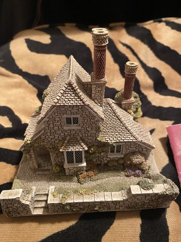 Lilliput lane blaze hamlet - lilliput,