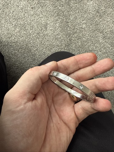 Cartier love bracelet 18k - cartier,