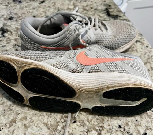 Women gray nike sneakers - women’s,