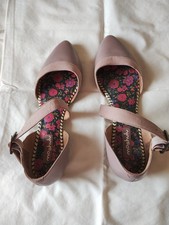 Moshulu Ladies Shoes Size