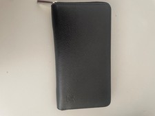 LOUIS VUITTON Louis Vuitton Zippy Wallet Vertical M30510 Long Black Taiga Leathe