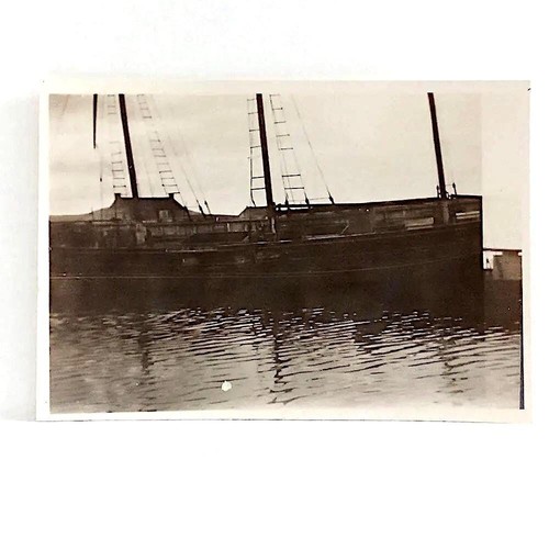 Antique sailing ship - , photo