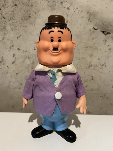 Laurel hardy oliver figure - &,