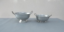 2 vintage aluminium colanders