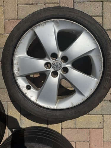 Toyota car wheel rim and - wheel,