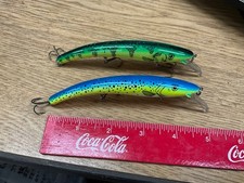 Reef Runner Ripstick lures (2)