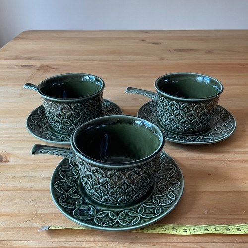 Three vintage tams ware - vintage,