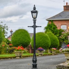 NEW 2m Black Victorian Lamp