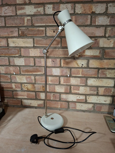 Vintage style desk lamp with
