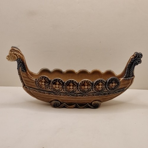 Wade viking dragon ship long - wade,