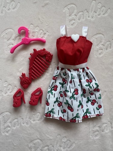 Barbie doll vintage clothes - barbie,
