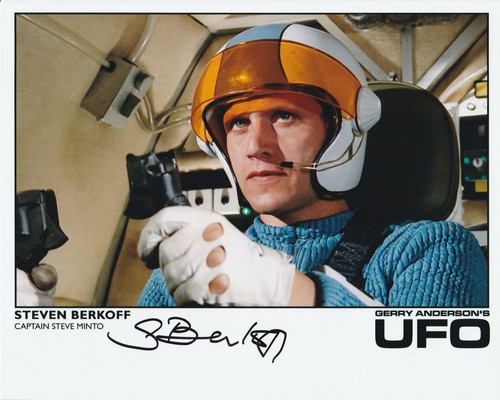 Ufo signed photo - x,
