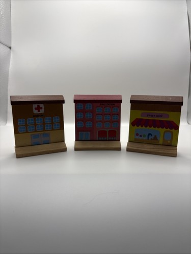 Wooden train track town - train,