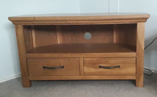 Solid pine corner unit with - tv,