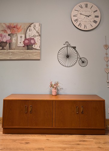 Retro mid century plan low - retro,