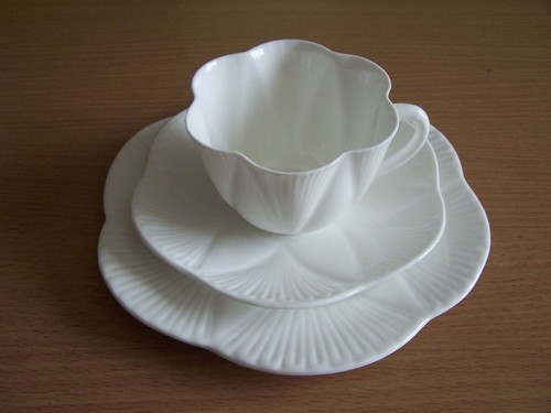 Antique shelley dainty white - shelley,