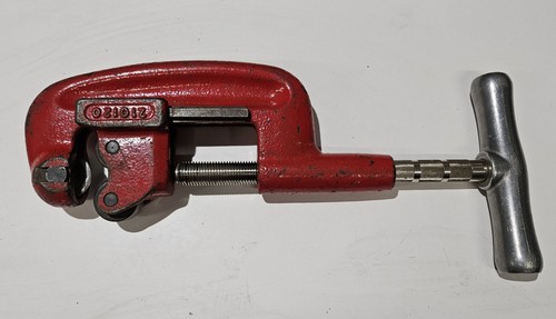 Virax heavy duty pipe cutter - virax,