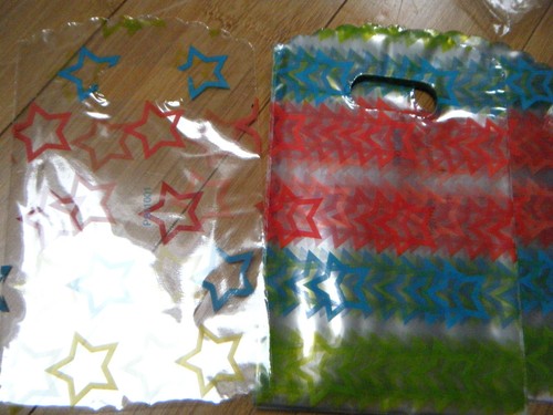 100 frosted plastic stars - 100,