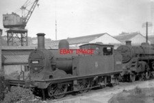PHOTO  1959 ENGINES AT THE