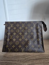 Louis Vuitton Poche Toilette