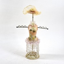 VINTAGE MANNEQUIN JEWELLERY