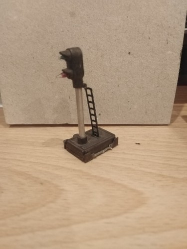 Hornby r405 colour light - hornby,