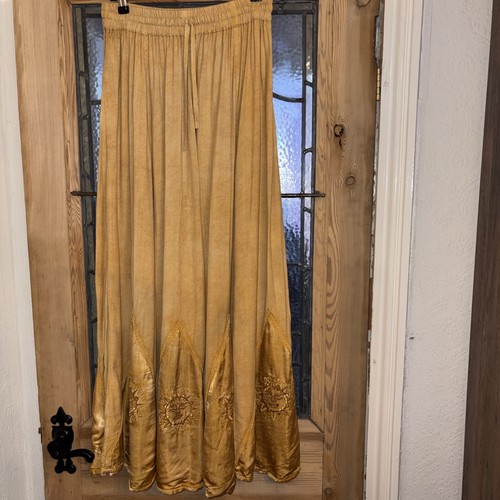 W28 dark yellow long - s, 10