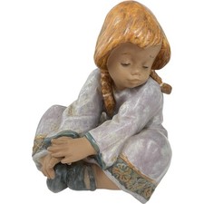 LLadro Ceramic Lazy Days Girl