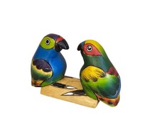 SMALL HAND CARVED & PAINTED BALSA WOOD PARROTS LOVEBIRDS ORNAMENT SCULPTURE 
