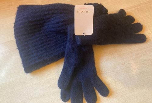 Bnwt new angels by - angels,