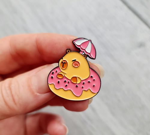 Guinea pig badge - guinea, enamel