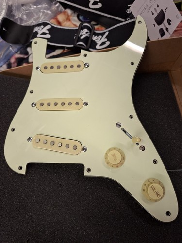 Pickup loaded strat - pickup,