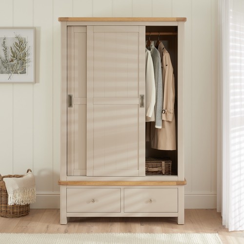 Double wardrobe with - with, sliding