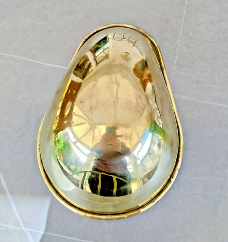 Beautiful large solid brass - beautiful,