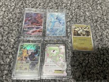 Pokémon TCG X5 Cards Bundle With X4 Magnetic Holders