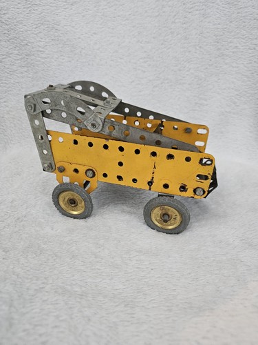 Vintage meccano built - meccano,