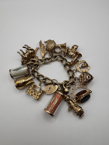 Heavy vintage 9ct gold charm - 9ct,