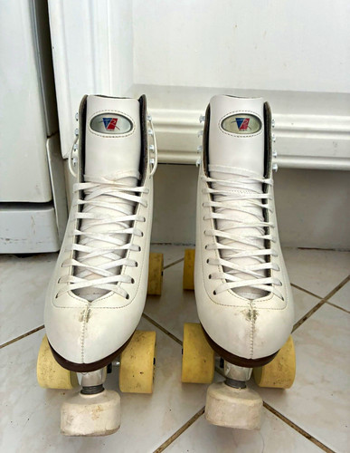 Riedell model 121 white - 121, quad