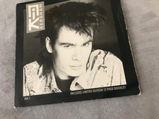 NIK KERSHAW ( WIDE BOY) 1984 LIMITED EDITION VINYL 45 RPM WITH 12 PAGE BOOKLET