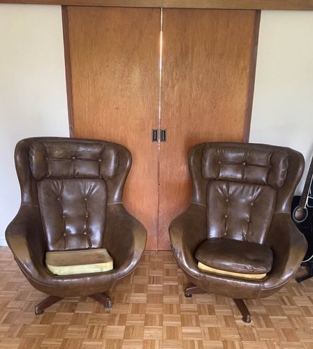 Vinyl statesman egg chair - vinyl,