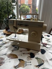 Singer Sprint 6211C Sewing Machine with Case And Foot Pedal