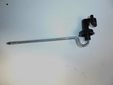    OFFSET RAPPA SCREW  IN ELECTRIC FENCE INSULATORS - PACK OF 25 - UNUSED