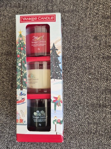 New yankee candles christmas - yankee,