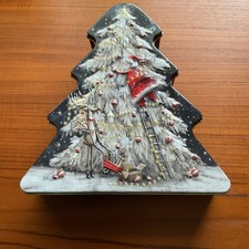 Stunning Ringtons Embossed Christmas Tree Shaped Tin Shows Santa &Rudolph Empty 