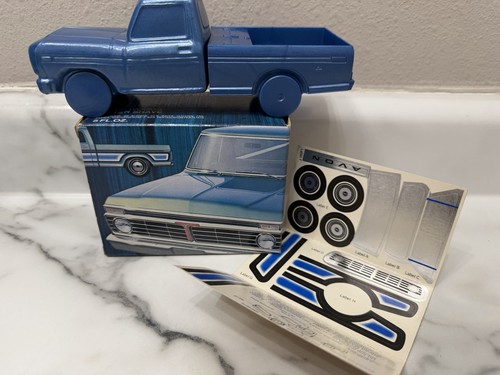 Vintage new avon 1973 - avon, blue